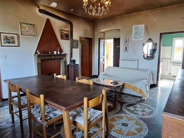 Appartamento in vendita a Castiglione Chiavarese, Liguria