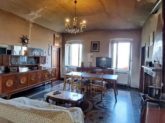 Appartamento in vendita a Castiglione Chiavarese, Liguria