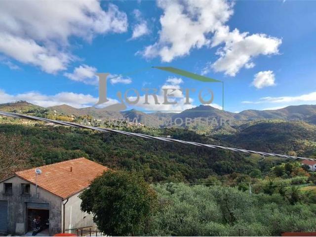 Appartamento in vendita a Castiglione Chiavarese, Liguria