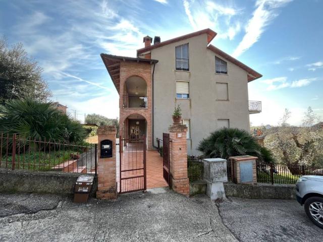 Appartamento in vendita a Gioiella