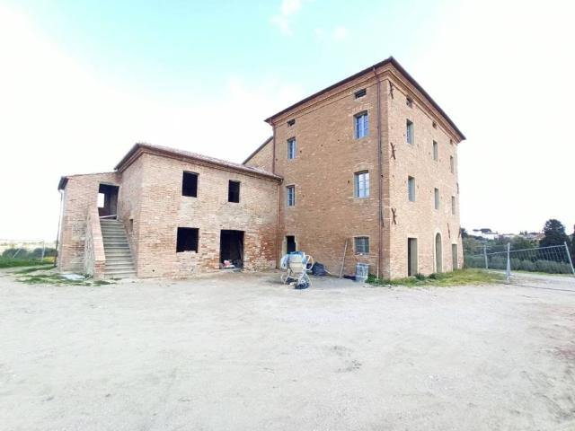 Appartamento in vendita a Gioiella