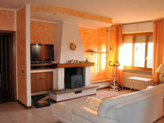 Appartamento in vendita a Macchie, Gioiella