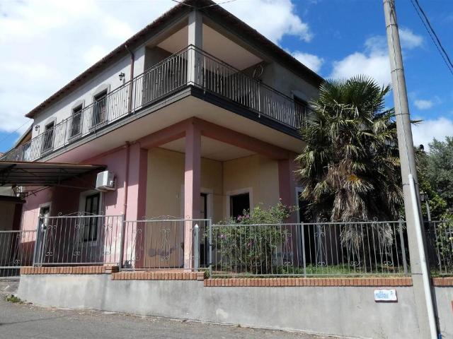 Appartamento in vendita a Castiglione Di Sicilia, Sicilia