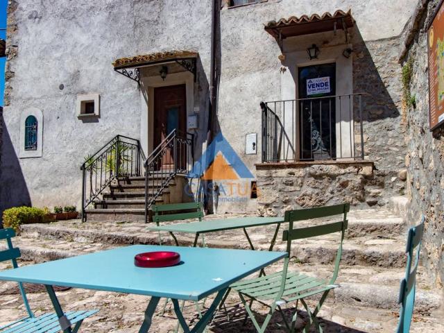 Appartamento in vendita a Castiglione In Teverina, Lazio