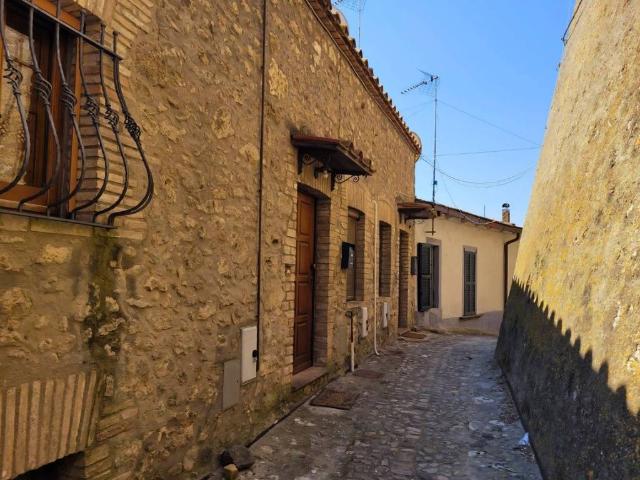 Appartamento in vendita a Castiglione In Teverina, Lazio