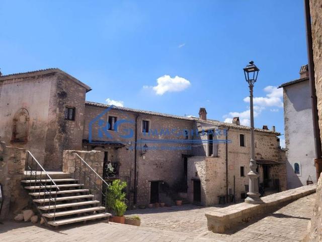 Appartamento in vendita a Castiglione In Teverina, Lazio