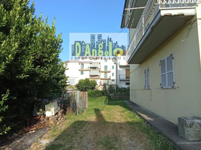 Appartamento in vendita a Case Orazio, Castignano