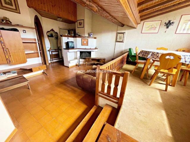 Appartamento in vendita a Dorga, Castione Della Presolana