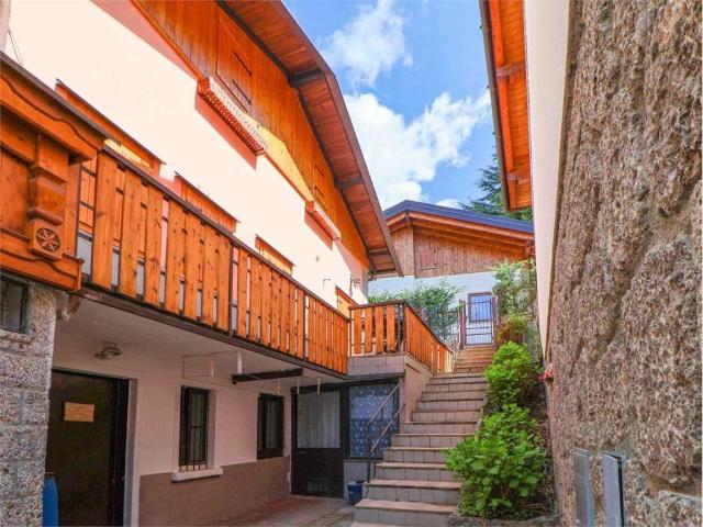 Appartamento in vendita a Dorga, Castione Della Presolana