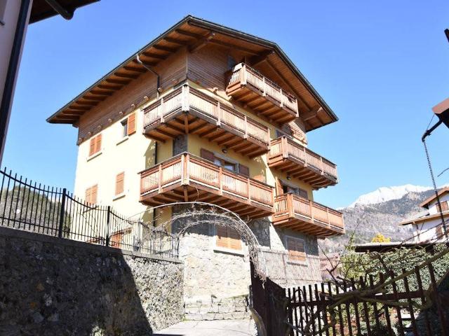 Appartamento in vendita a Castione Della Presolana, Lombardia
