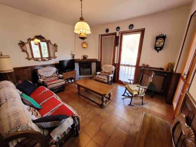 Appartamento in vendita a Dorga, Castione Della Presolana