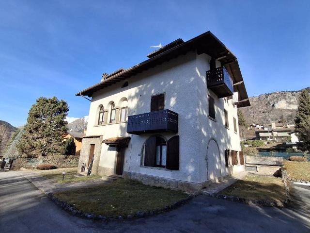 Appartamento in vendita a Dorga, Castione Della Presolana