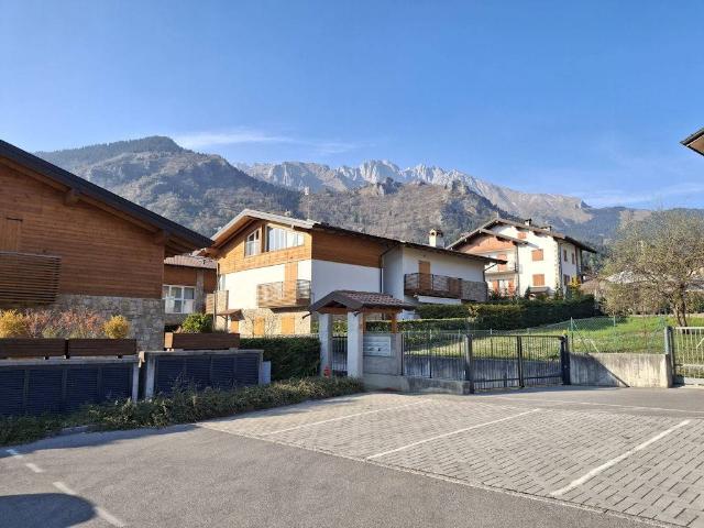 Appartamento in vendita a Dorga, Castione Della Presolana