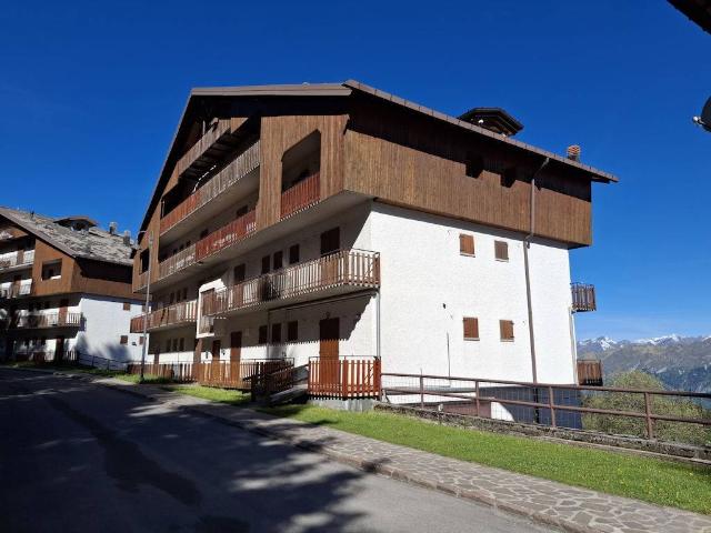 Appartamento in vendita a Castione Della Presolana, Lombardia