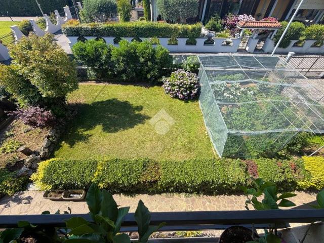 Appartamento in vendita a Castrezzato, Lombardia