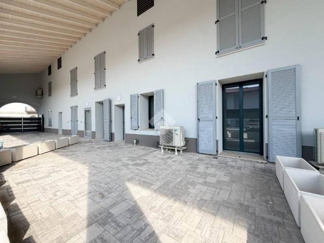 Appartamento in vendita a Castrezzato, Lombardia