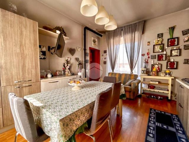 Appartamento in vendita a Castrezzato, Lombardia