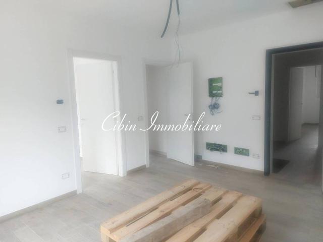 Appartamento in vendita a Castronno, Lombardia