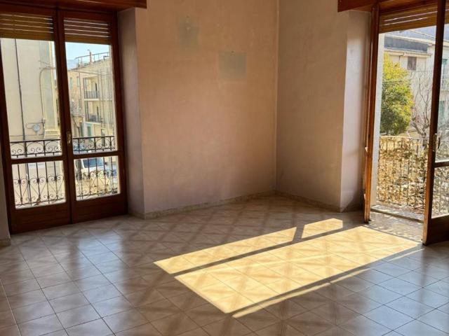 Appartamento in vendita a Calabria, Cosenza