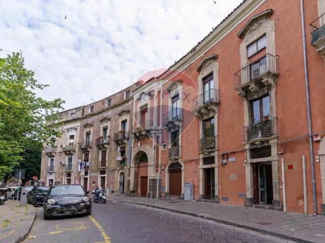 Appartamento in vendita a Centro storico, Catania