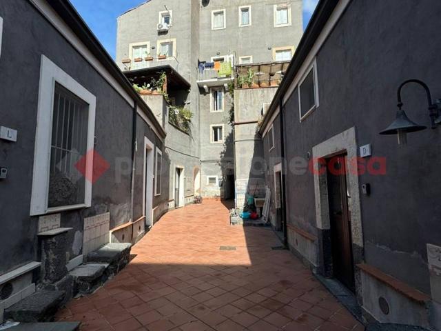Appartamento in vendita a Centro storico, Catania