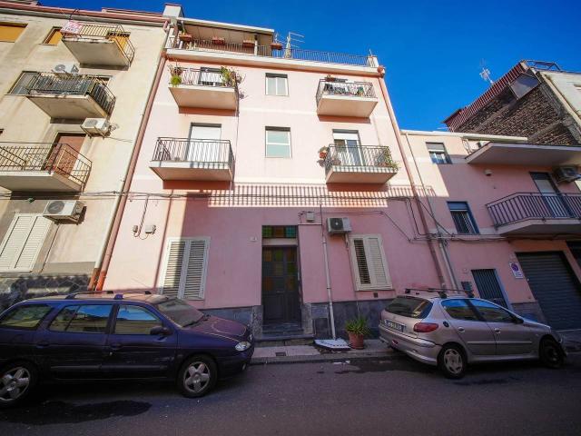 Appartamento in vendita a Picanello-Ognina-Barriera-Canalicchio, Catania