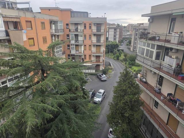 Appartamento in vendita a Picanello-Ognina-Barriera-Canalicchio, Catania