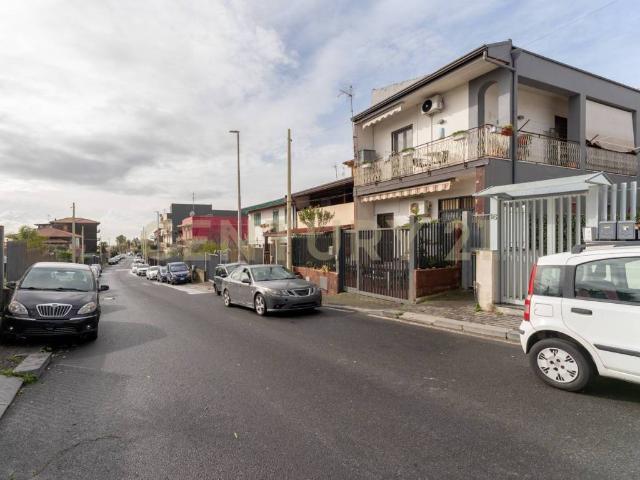 Appartamento in vendita a San Giovanni Galermo-Trappeto-Cibali, Catania