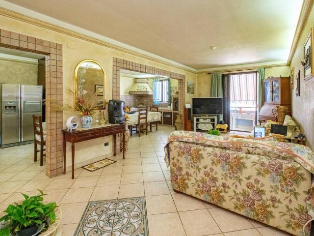 Appartamento in vendita a San Giorgio-Librino-San Giuseppe la Rena-Zia Lisa-Villaggio Sant'Agata, Catania