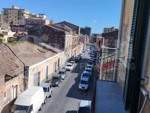 Appartamento in vendita a Picanello-Ognina-Barriera-Canalicchio, Catania