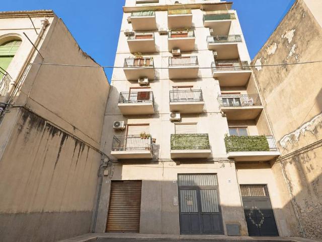 Appartamento in vendita a Centro storico, Catania