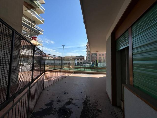 Locale Commerciale in vendita a Monte Po-Nesima-San Leone-Rapisardi, Catania