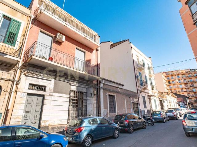 Appartamento in vendita a Picanello-Ognina-Barriera-Canalicchio, Catania