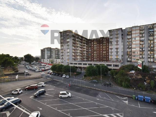 Appartamento in vendita a Picanello-Ognina-Barriera-Canalicchio, Catania