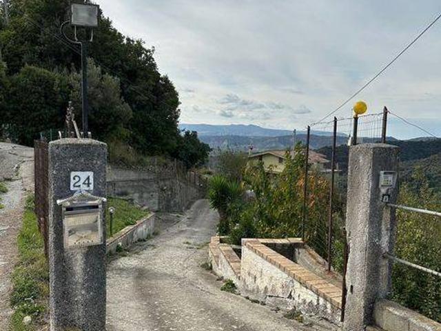 Appartamento in vendita a Gagliano, Calabria