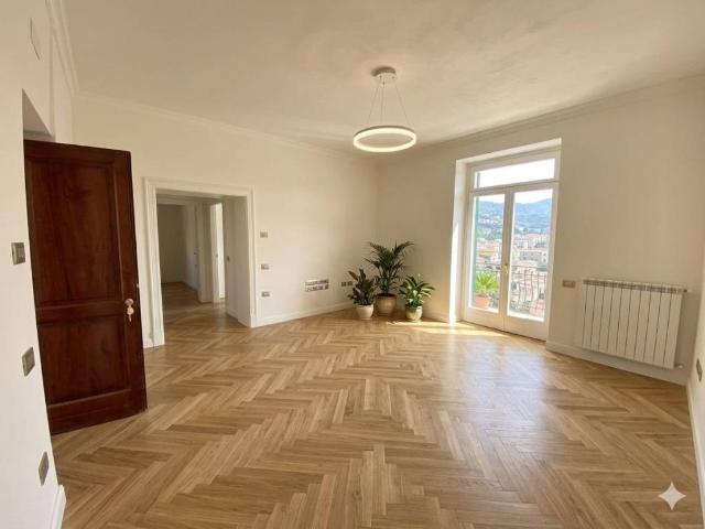 Appartamento in vendita a Cava De' Tirreni, Campania