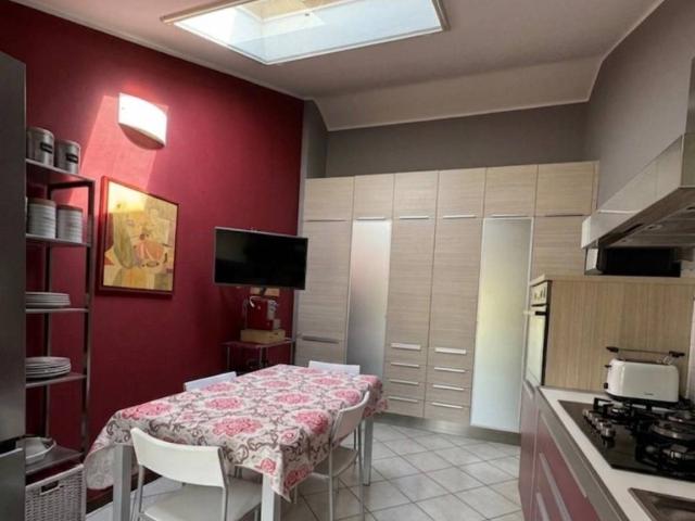 Appartamento in vendita a Cava Manara, Lombardia
