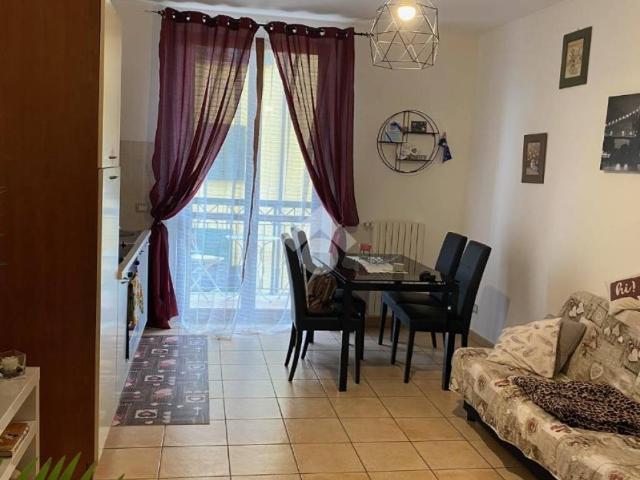 Appartamento in vendita a Cava Manara, Lombardia