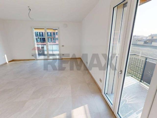 Appartamento in vendita a Cava Manara, Lombardia