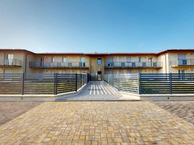 Appartamento in vendita a Cava Manara, Lombardia