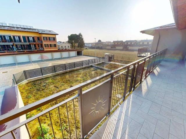 Appartamento in vendita a Cava Manara, Lombardia