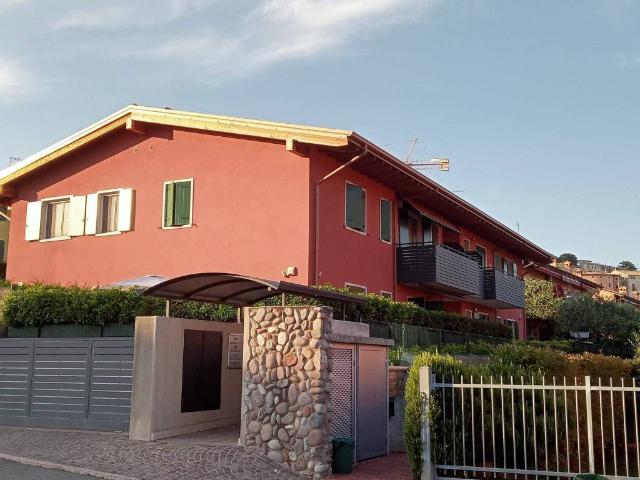 Appartamento in vendita a Cavaion Veronese, Veneto