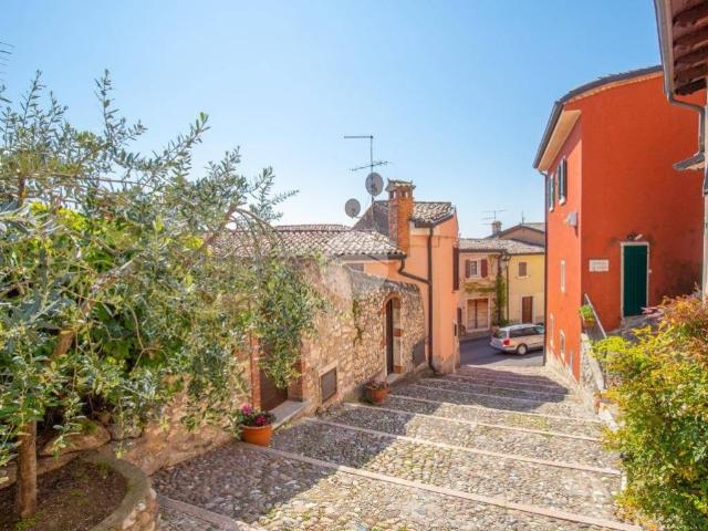 Appartamento in vendita a Cavaion Veronese, Veneto