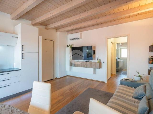 Appartamento in vendita a Cavaion Veronese, Veneto