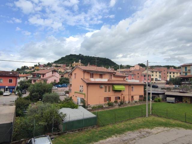Appartamento in vendita a Cavaion Veronese, Veneto