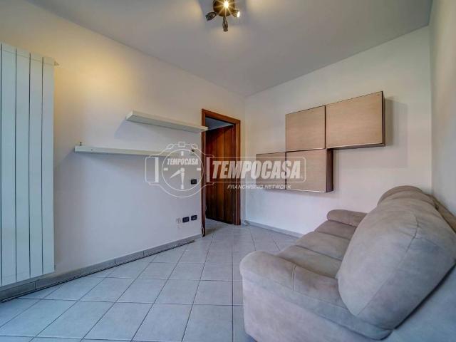 Appartamento in vendita a Cavaria, Cavaria Con Premezzo