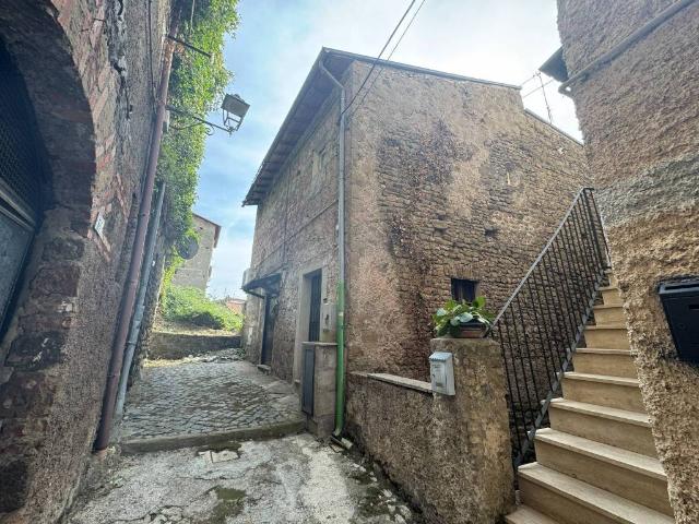 Appartamento in vendita a Cave