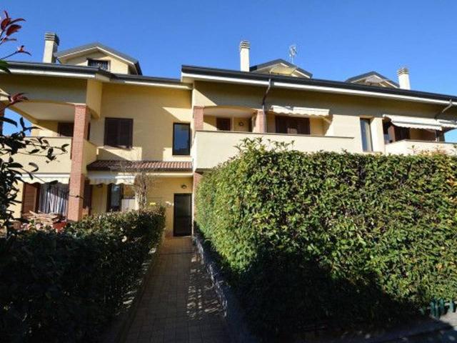 Appartamento in vendita a Cavenago Brianza, Lombardia