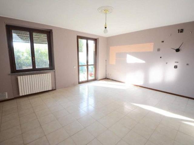 Appartamento in vendita a Cavenago Brianza, Lombardia