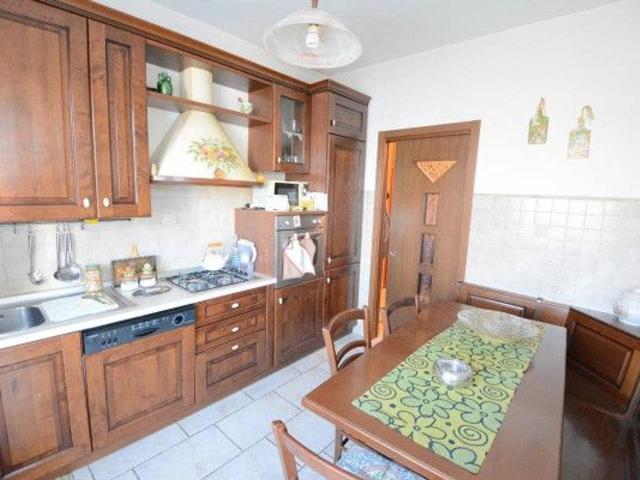 Appartamento in vendita a Cavenago Brianza, Lombardia